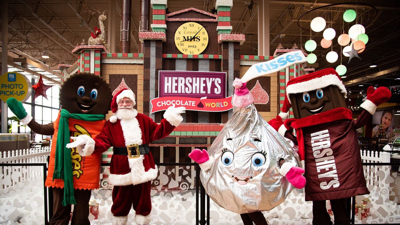 HERSHEY'S Holiday Chocolate House 2023
