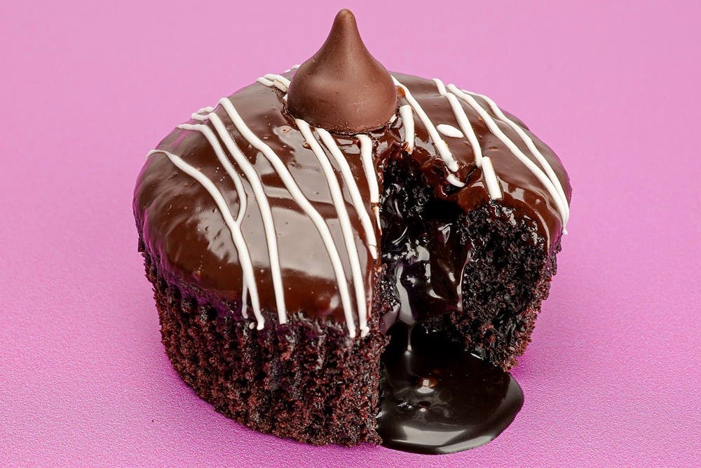 HERSHEY'S KISSES Lava Cupcake